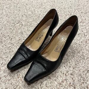 Salvatore Ferragamo Women's Black Heels Sz 7.5 D Leather Pointed Toe Formal